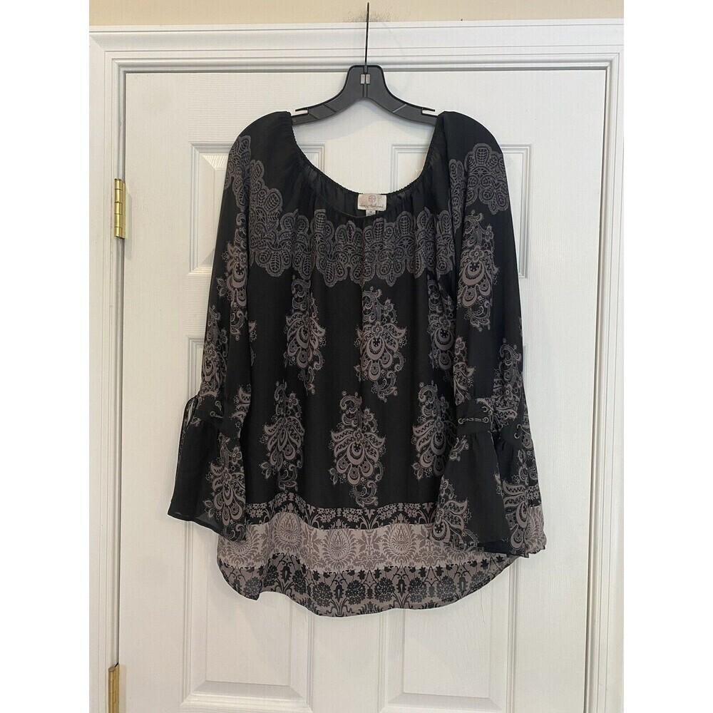 Hot In Hollywood Women’s Off The Shoulder Boho Style Blouse Size M NWT